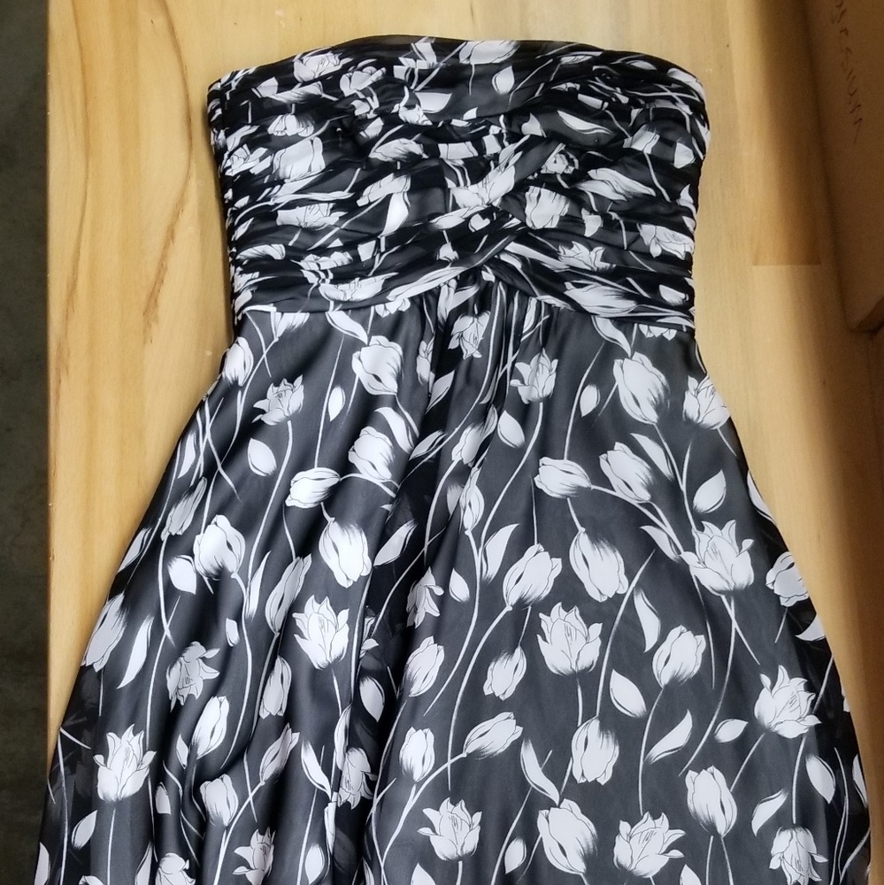 White House Black Market Dress Strapless Cocktail